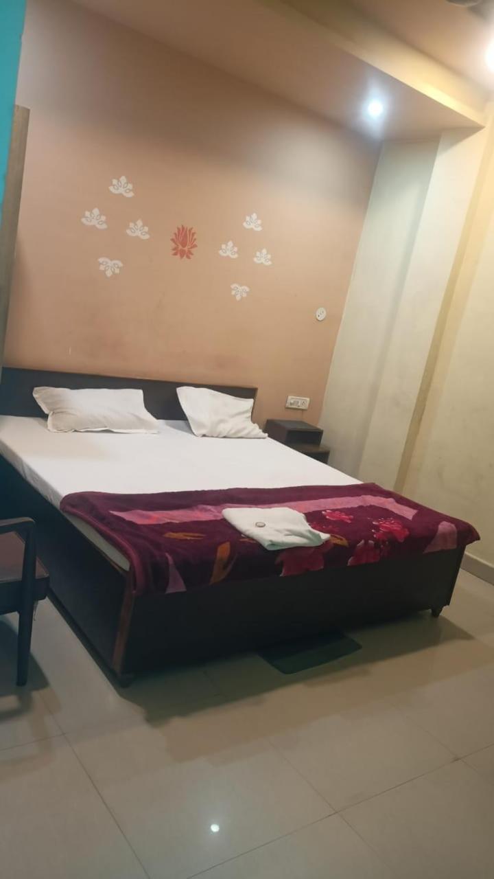 Hotel Shyam Utsav Mirzāpur Extérieur photo