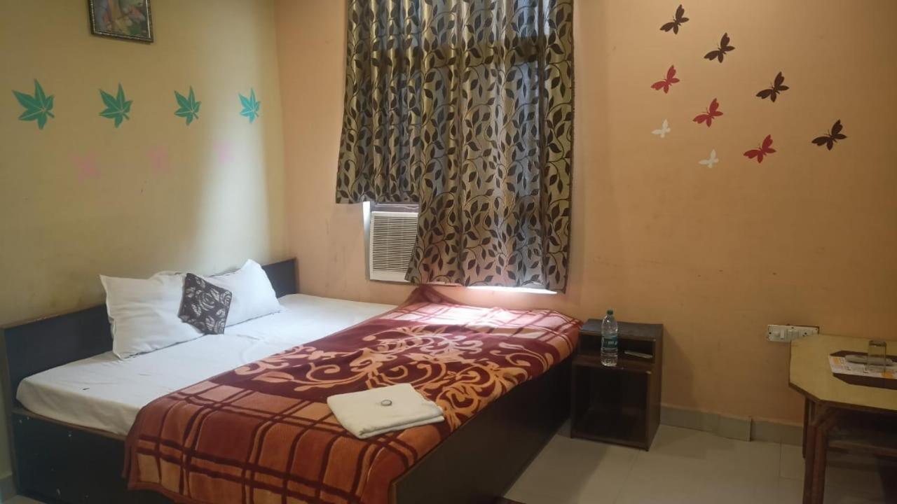 Hotel Shyam Utsav Mirzāpur Extérieur photo